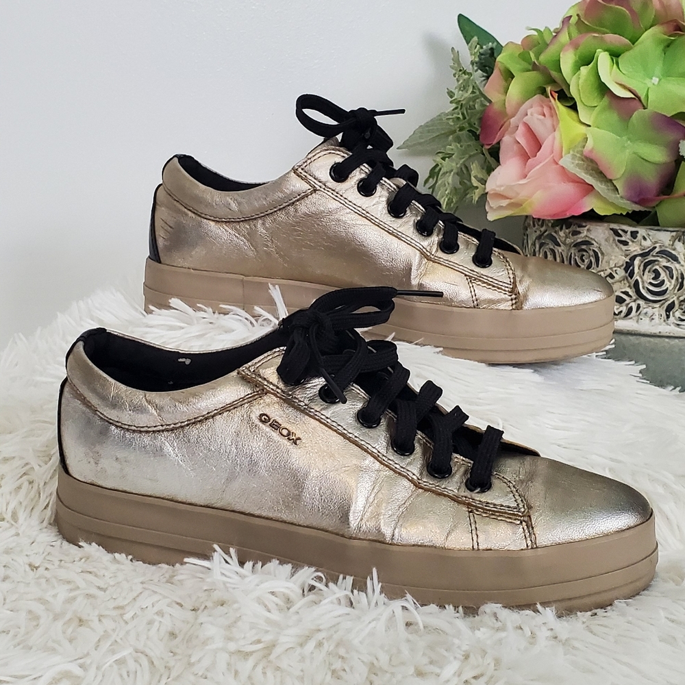 GEOX RESPIRA silver Metallic Sneakers Women's Size 7
